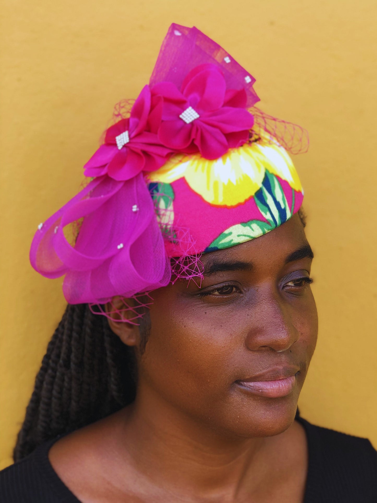 Fuchsia floral fascinator hat with pink mesh bow and flower embellishment – elegant women’s church hat for Sunday service, weddings, and special occasions.