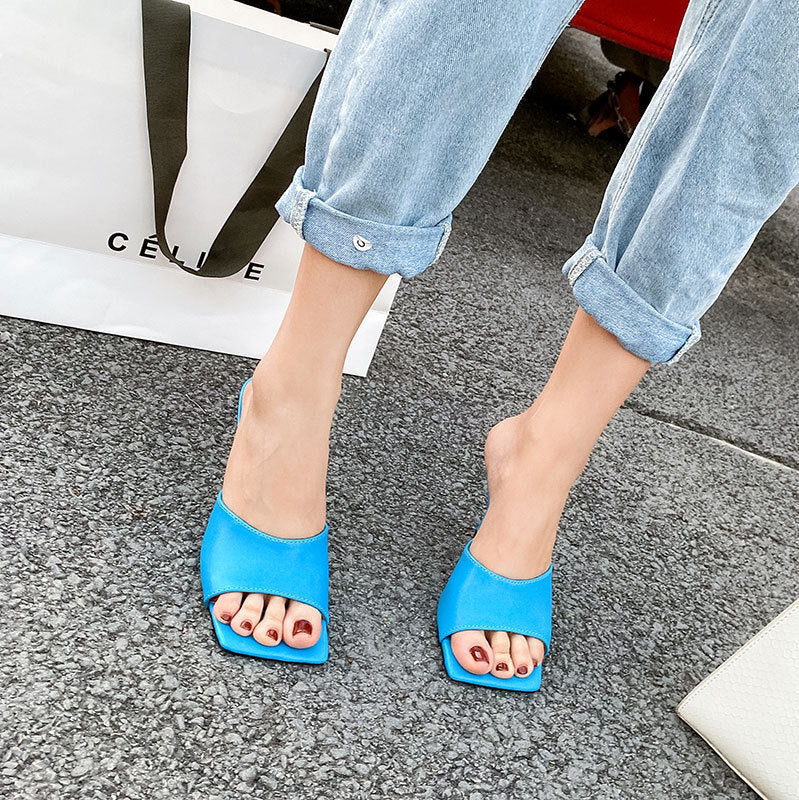 Simple Versatile High-Heeled Slippers
