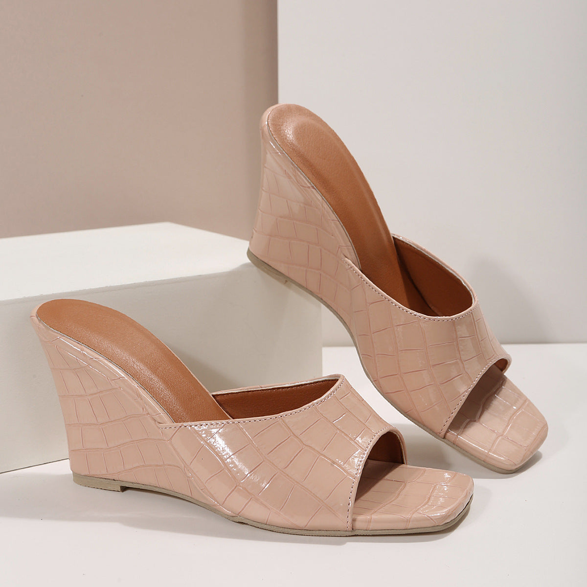 Women's Wedge Heel Textured Sandals